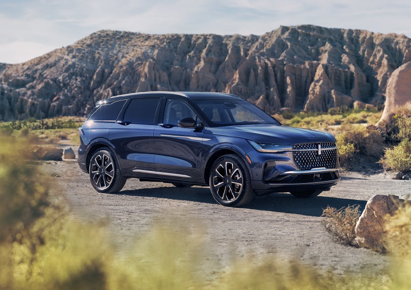 A 2024 Lincoln Nautilus® SUV is parked in a desert national park. | Wallace Lincoln in Fort Pierce FL